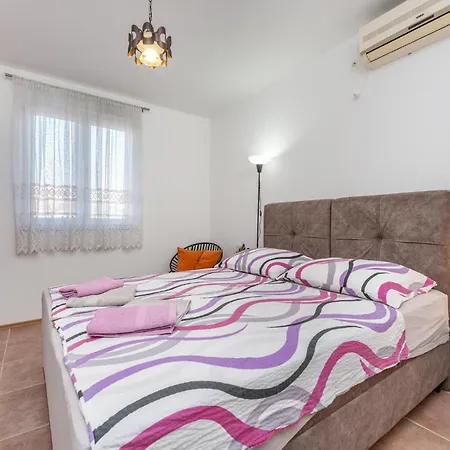 2 Bedroom Pet Friendly Apartment In Pakostane * Pakostane