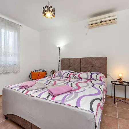2 Bedroom Pet Friendly Apartment In Pakostane Apartment