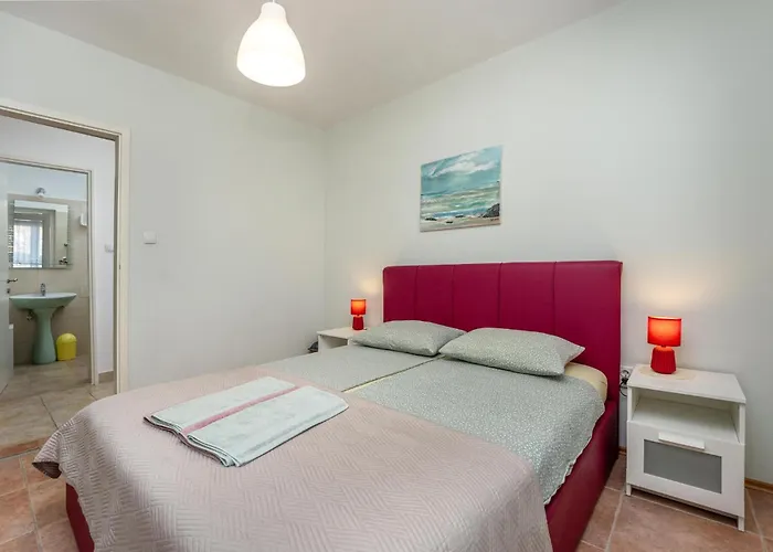 アパート Kraljice Jelene Pakoštane